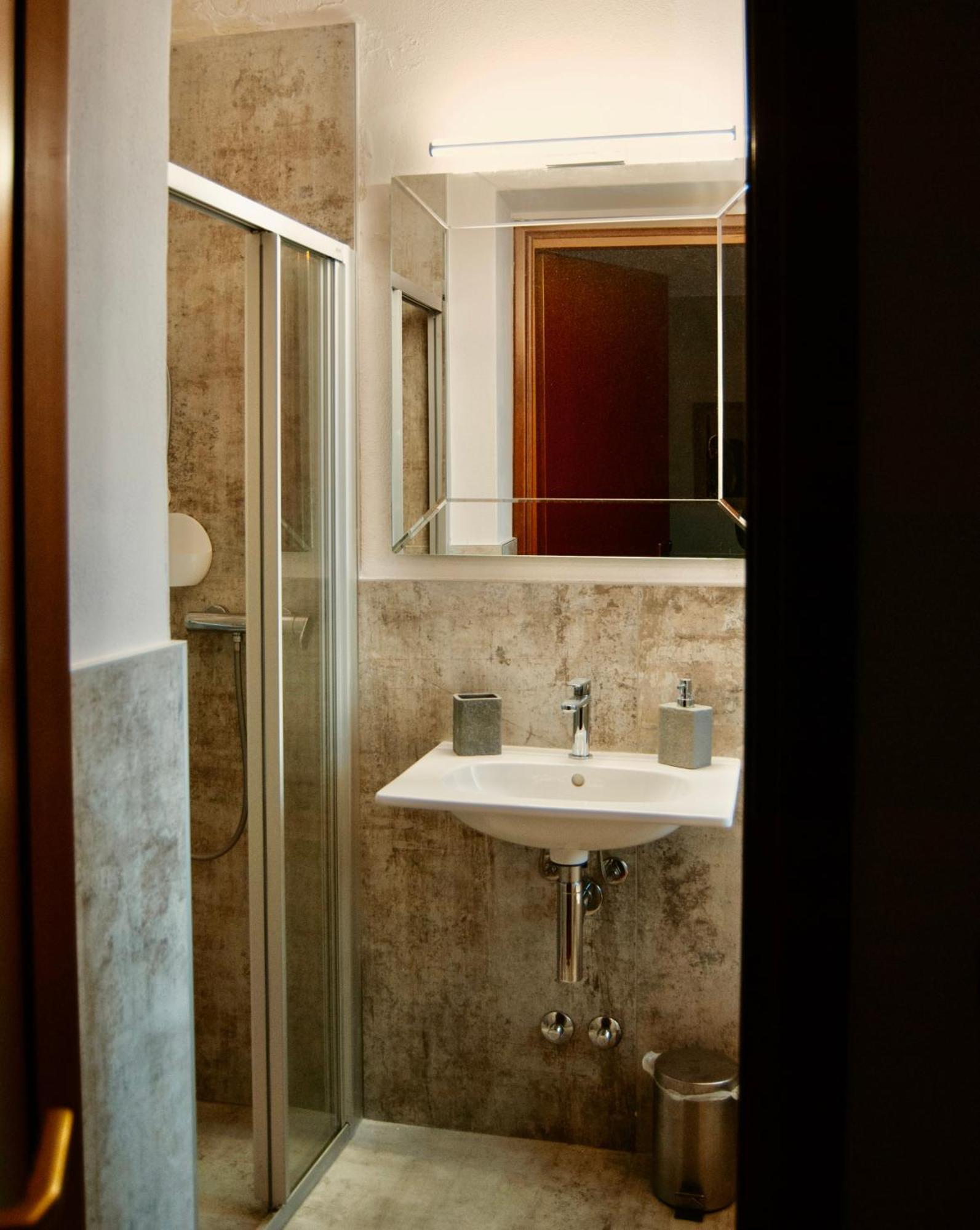 Welcome Traveller Frida'S Rooms Caprino Veronese Exteriör bild