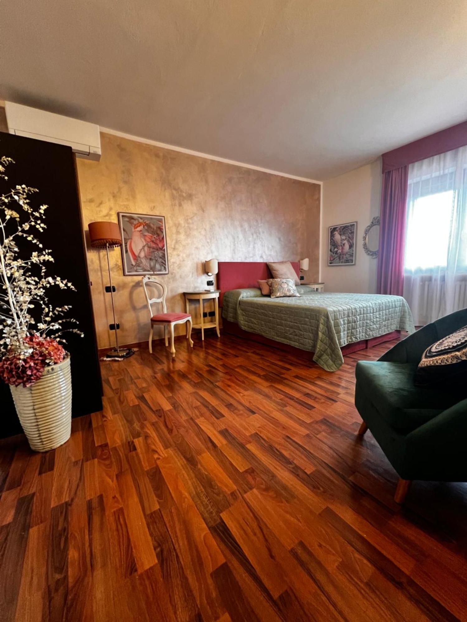 Welcome Traveller Frida'S Rooms Caprino Veronese Exteriör bild